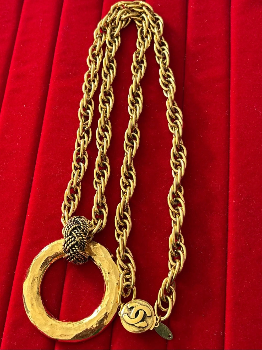 Chanel vintage necklace!